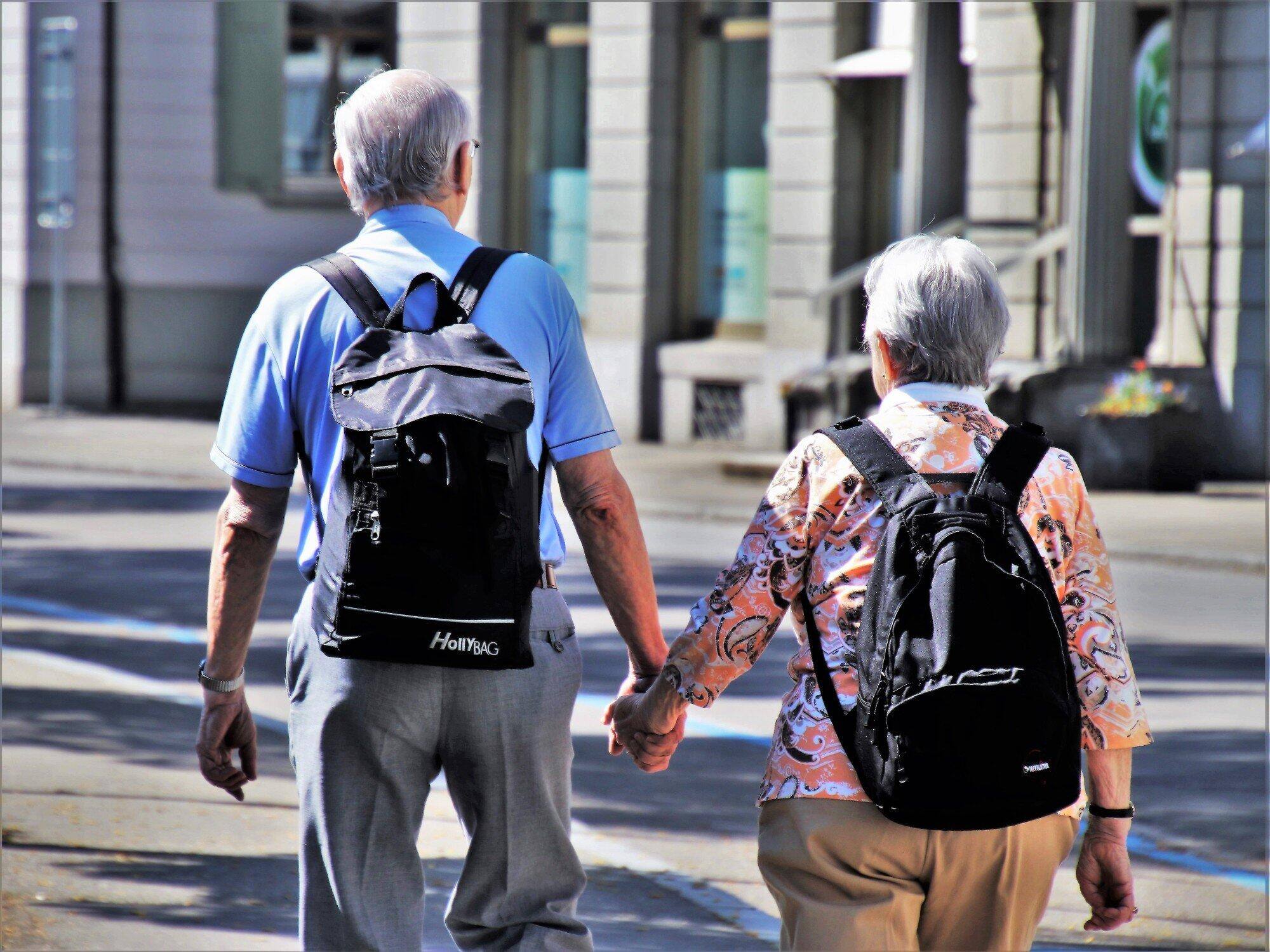 Solo Travel Tips for Adventurous Retirees