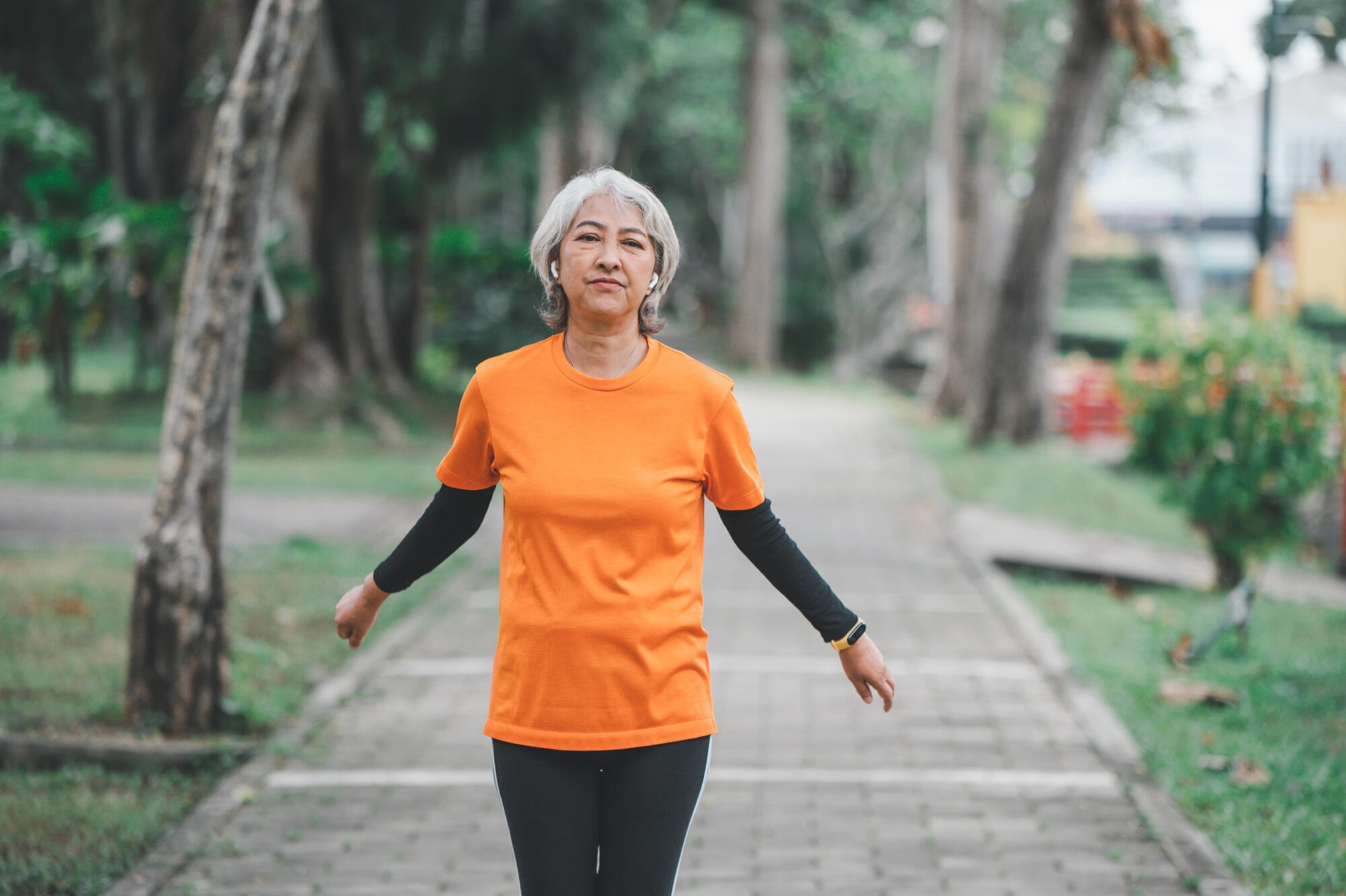 Mindfulness Walking for Seniors: Gentle Movement, Calm Mind
